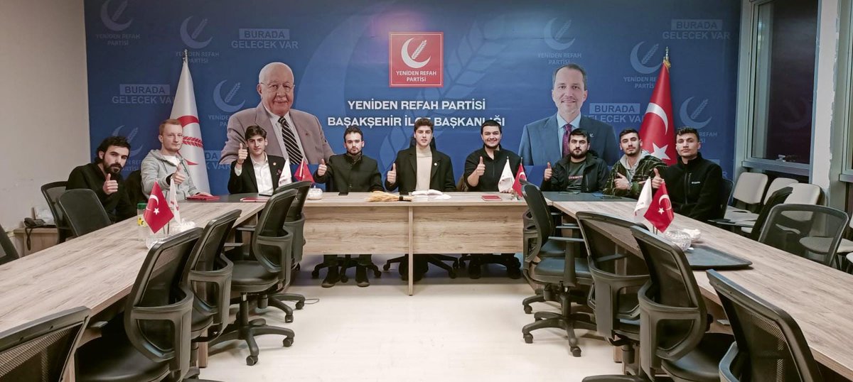Gençlik Kolları Başkanımız <a href="/MMusaGul/">Musa Gül</a> riyasetinde toplantımızı gerçekleştirdik. 

Toplantıda alınan kararların hayırlara vesile olmasını temenni ederiz. 

<a href="/rprefahpartisi/">Yeniden Refah Partisi</a> @ErbakanFatih <a href="/gencrefah/">Genç Refah</a> <a href="/gencrefahbasak/">Genç Refah Başakşehir</a> <a href="/av_mustafaozer/">Av. Mustafa ÖZER 🇹🇷</a> <a href="/rpmustafadogan/">Mustafa Doğan</a>