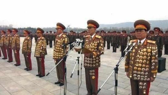 ejdecena's tweet photo. Los Generales en Corea del norte son los únicos que producen tanta risa y pena ajena, como los generales de Maduro. : https://t.co/B0LByaP5Fe.