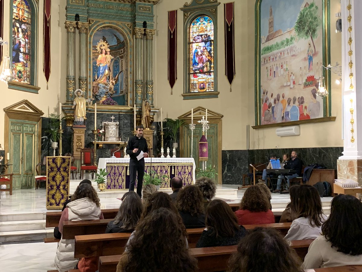 salescordoba's tweet photo. Hoy, martes, el claustro de profesores y personal de administración y servicio ha tenido una tarde de retiro en este tiempo de Cuaresma. Agradecemos al sacerdote Fernando Suárez su presencia y la reflexión compartida.
#SalesianosCórdoba #AbrimosCaminos #CuaresmaSalesiana https://t.co/5MLoax6vXs
