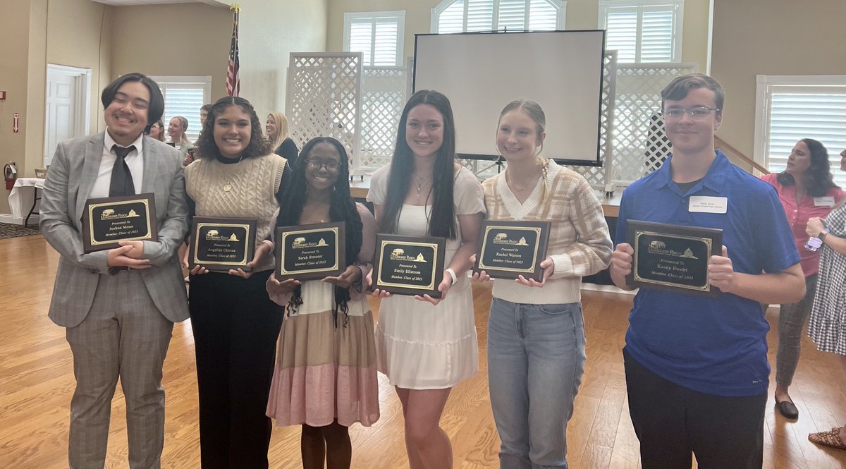 WCHS College and Career (@chapelcareerlab) on Twitter photo Congratulations to our Youth Leadership Pasco graduates Joshua, Angelica, Sarah, Emily, Rachel, and Kasey! These scholars spent the year representing our school as they learned about Pasco County. We are so proud of you! <a href="/LeadershipPasco/">Leadership Pasco</a> <a href="/WCHS_Wildcats/">Wesley Chapel High School</a> Congratulations to our Youth Leadership Pasco graduates Joshua, Angelica, Sarah, Emily, Rachel, and Kasey! These scholars spent the year representing our school as they learned about Pasco County. We are so proud of you! <a href="/LeadershipPasco/">Leadership Pasco</a> <a href="/WCHS_Wildcats/">Wesley Chapel High School</a>
