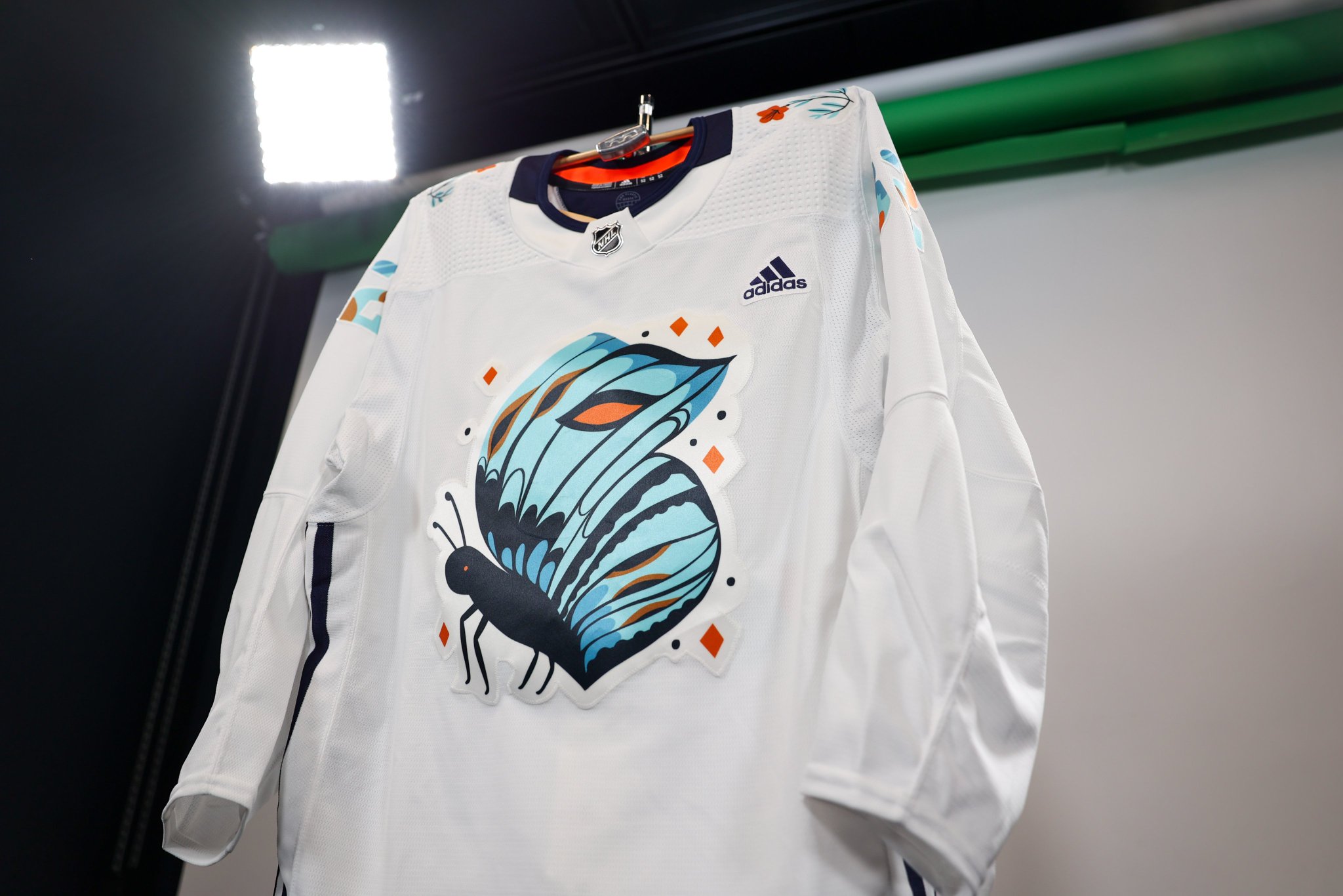 Seattle Kraken on X: All in the details. 💜 Our Kraken #HockeyFightsCancer  warm-up jerseys will be available in tonight's #AnchorAuction, with  proceeds benefitting @OneRoofFdn and @VMFHealth →    / X