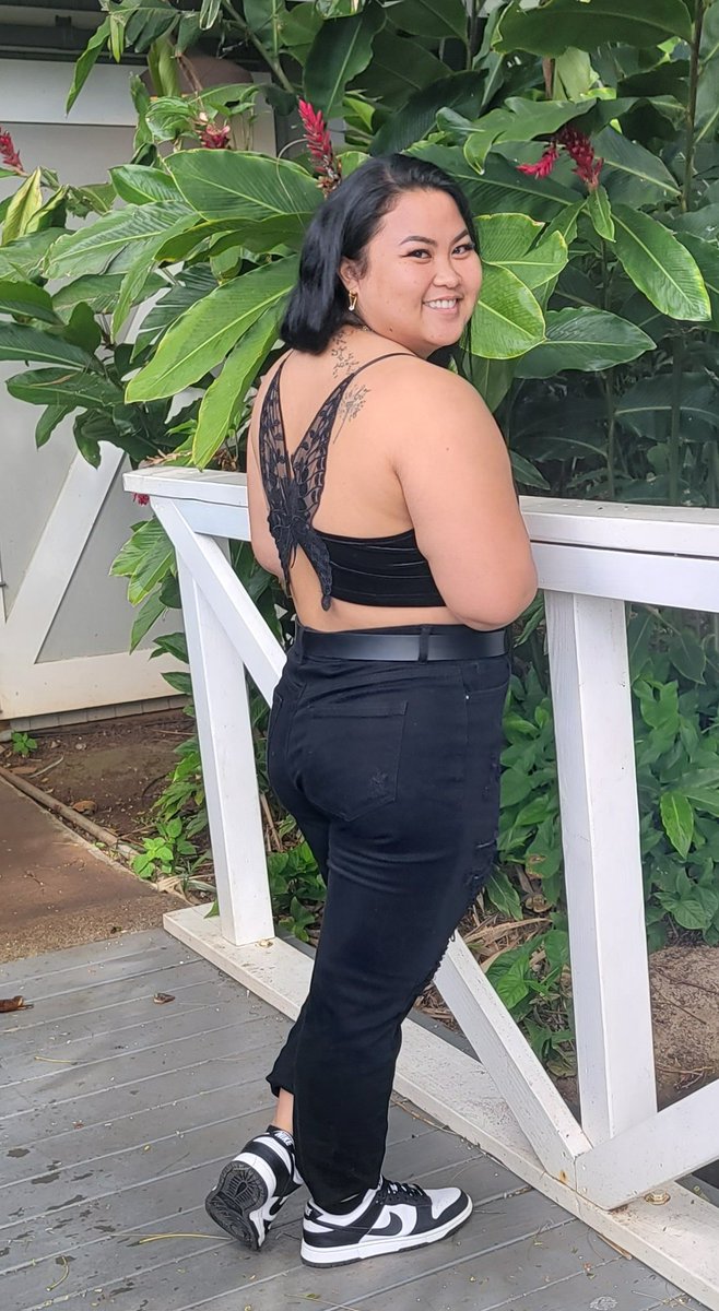 jjlgoogie7's tweet photo. My two feet walk willingly, anywhere
J in the air
For the path I’m on to become one of hope, I give my all
Even my walk was made of your love and your faith
To repay you even from afar, just like a butterfly🦋🫶🏽💜🫰🏽
#TwitterSeesItFirst https://t.co/VnRXzu8urI