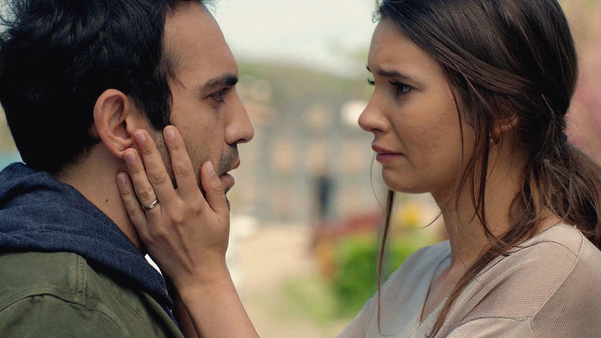 MiHija_Kizim's tweet photo. 👩🏻‍❤️‍👨🏻 (Capítulo 30) 
#DemirGöktürk #BuğraGülsoy #Candan #LeylaLydiaTuğutlu #Kızım #Kızım https://t.co/QaNPNToawr