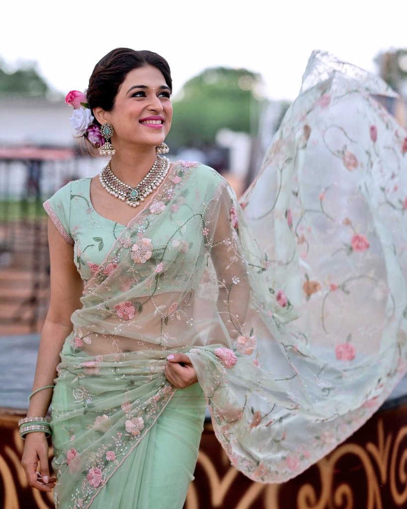 TFIMovieReview's tweet photo. Gorgeous @shraddhadas43 😍❤️
.
.
#shraddhadas #sraddhadas #sraddadas #actress #heroine #actressphotoshoot #shraddhadasfans #shraddadas @TFIMovieReview https://t.co/j8Qzpi3Ogz
