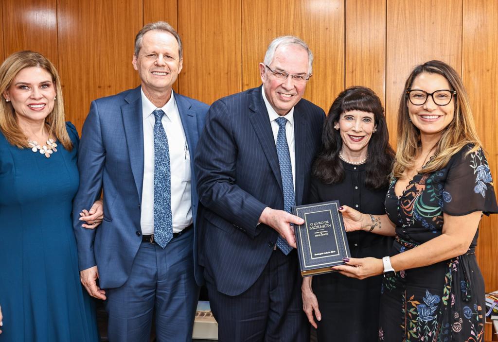 Neil L. Andersen tweet media