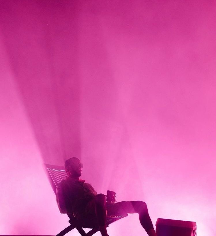 bbunnyontour's tweet image. lo que nos hace falta ahora mismo es un concierto de Bad Bunny. ✨