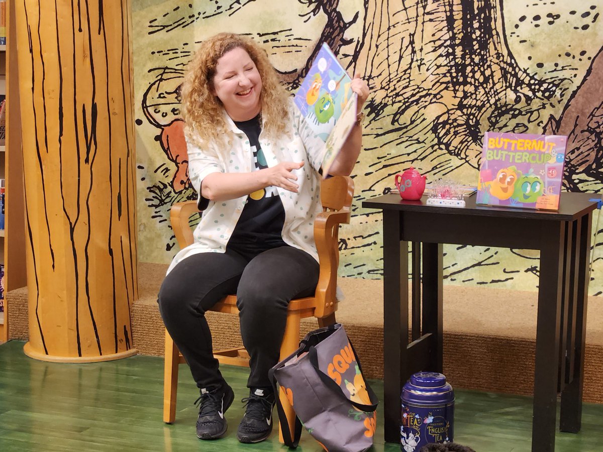 JillDanaBooks's tweet photo. What a fun storytime celebrating Buttercup’s Birthday 🥳 Book Tour!  We read BUTTERNUT &amp; BUTTERCUP, sang ‘Happy Birthday’ 2 Buttercup, played ‘Afternoon Tea’ bingo &amp; more!

THANK U to everyone who joined the celebration!! 🎉🧡💚

THANK U to the @BN_Plantation team!

(Thread 1/3) https://t.co/jA6PRpZpEo