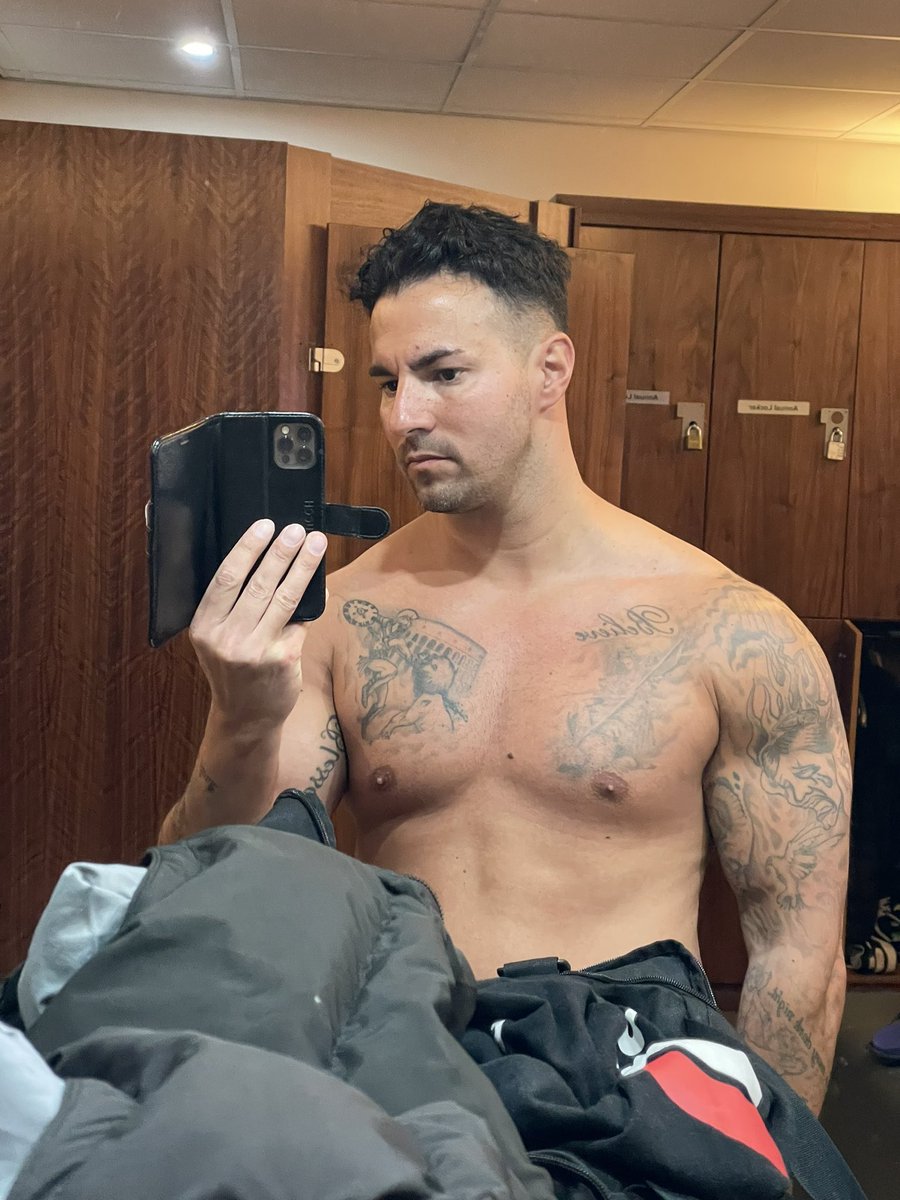 Back from the Gym to drain on Skype 💻 

DM you silly 🐷 

Daddy’s hungry for 💷