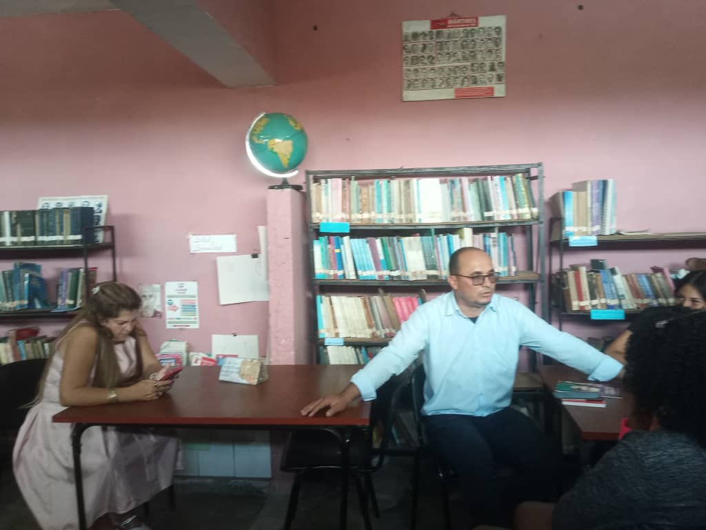chaple_imbert's tweet photo. Una mañana de intercambio con estudiantes de varios centros FEEM de los municipios San Miguel del Padrón y Regla #YoVotoXTodos @Roilancu1
@Julito7316 @JLBrocheLorenzo @Alba40895264 @DiazCanelB @Eugeniocubano @FEEM_Matancera @UJCdeCuba https://t.co/dm7IeY91Th