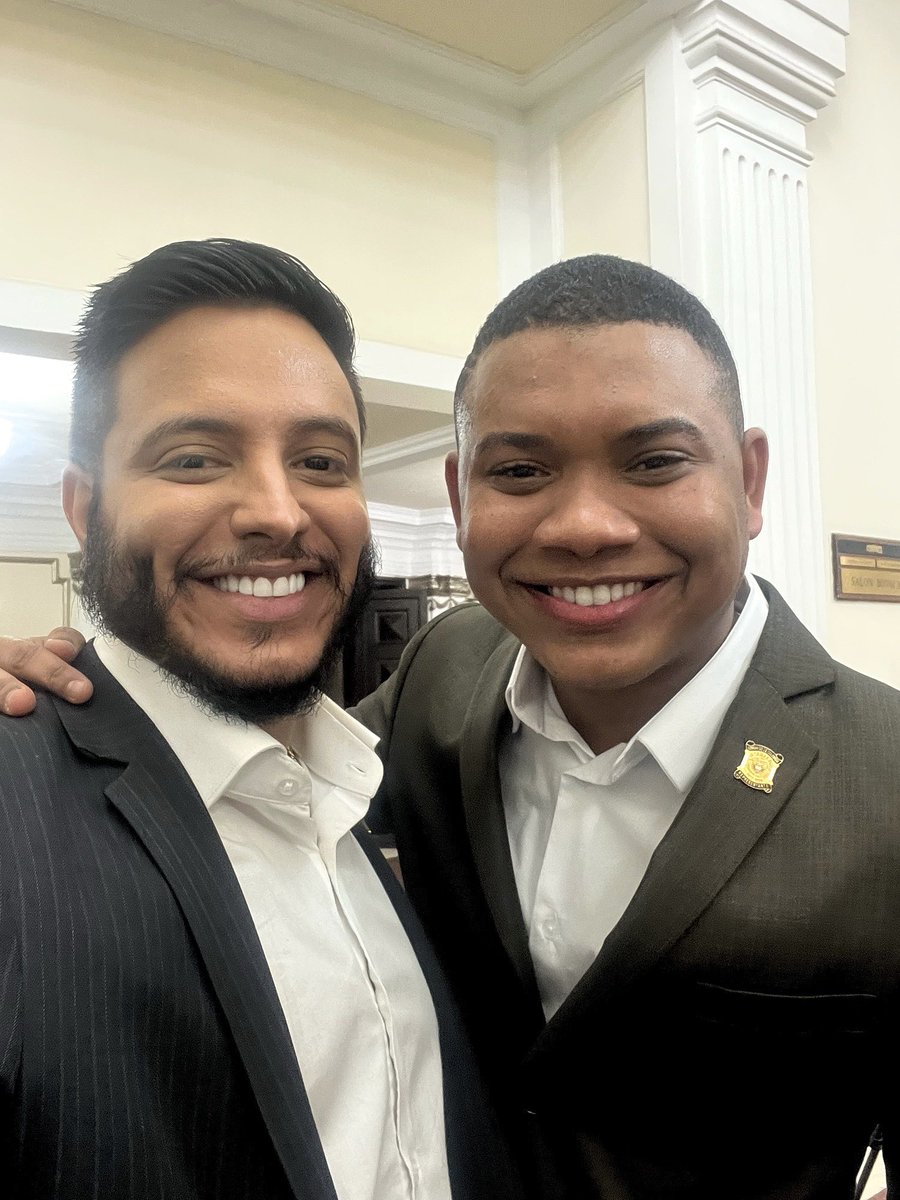 eduardomenoni's tweet photo. 🇨🇴 | ¿Apoyas la idea de Miguel Polo Polo de pedirle la RENUNCIA al Presidente de Colombia Gustavo Petro por los residentes escándalos de corrupción que involucran a su hijo? https://t.co/D4NMAYOEup