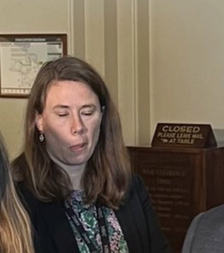 Cow on Twitter "Something smells, is it LNP 🐂💩 spread by