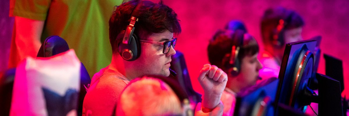 LFT any region 🇬🇧

-Main sentinel (can flex on smokes and flashes)
-2x LAN winner (Epic34 &amp; Insomnia69)
-Highly experienced and communicative
-Former @Vexed_GG, <a href="/M4LIK_val/">M4LIK</a> &amp; <a href="/InsightGaming__/">Insight Gaming</a> 

Achievements: liquipedia.net/valorant/KingH…
VLR: vlr.gg/player/2618/ki…

❤️ &amp; 🔁 appreciated