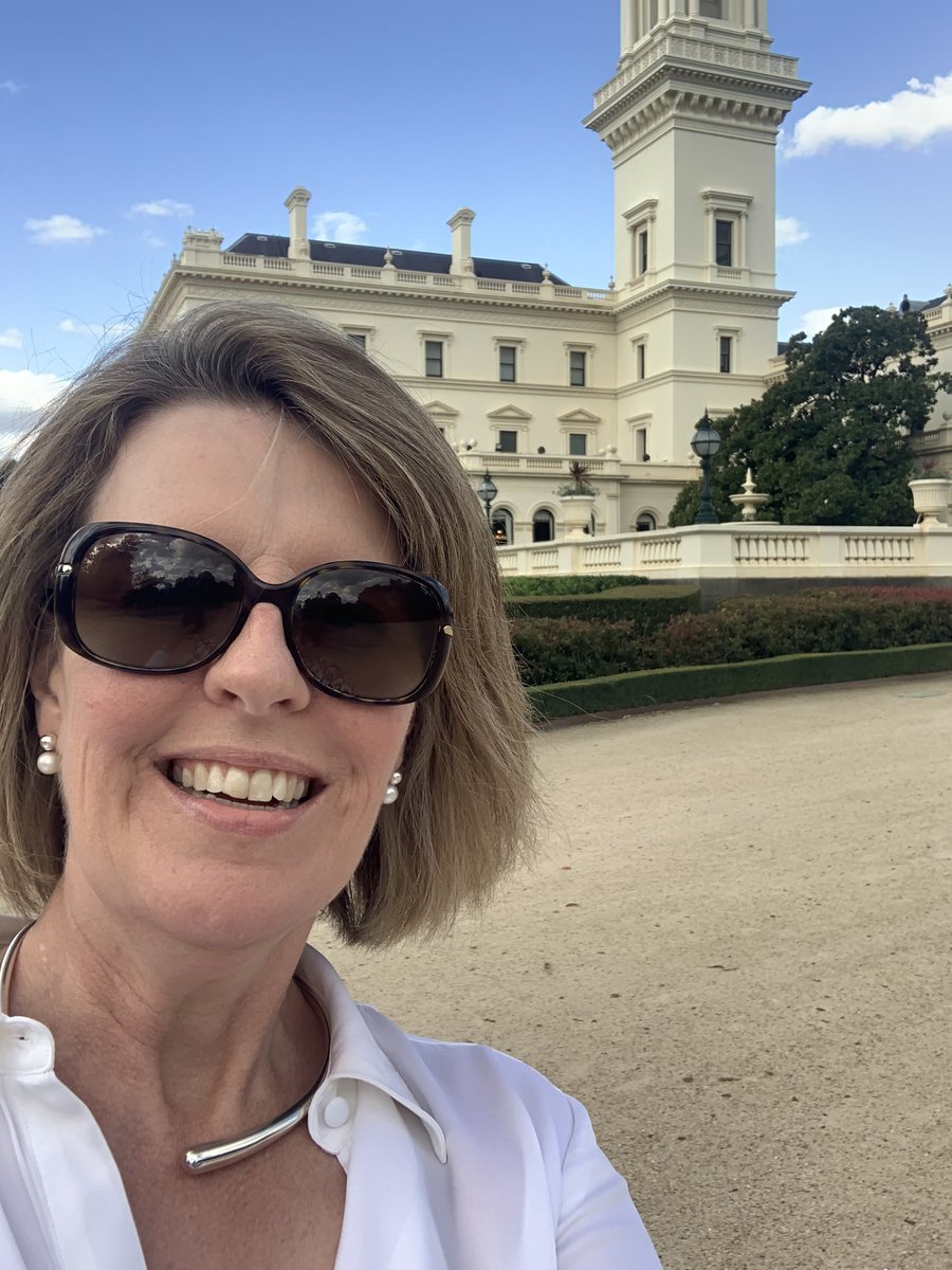 v4dillons's tweet photo. Thank you @VicGovernor for the invitation to attend the Women’s Health lecture with the Royal Women’s Hospital.  Such positive research and impact on improving health outcomes for women not just in Victoria, but everywhere. Obligatory selfie 😎 https://t.co/VBM4hgXe7Y