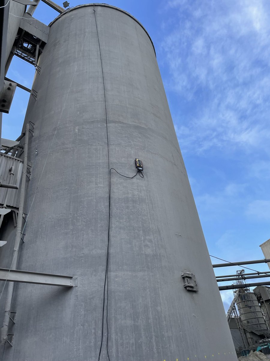 HausBots tweet media