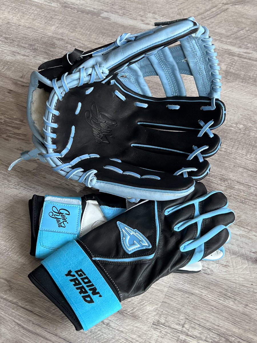 Tuesdays glove pics 🥶