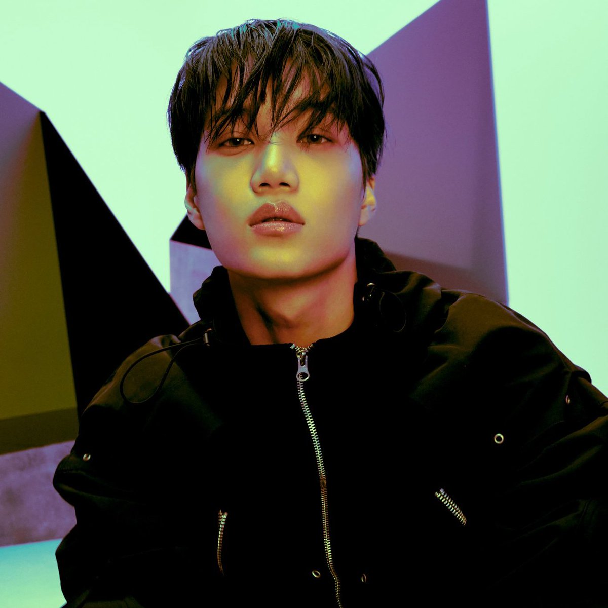 misskpopdu13's tweet image. &quot;his beautiful face&quot;🔥🔥🔥
#EXO #KAI #ROVER_TeaserImage3 #KAI_Rover
