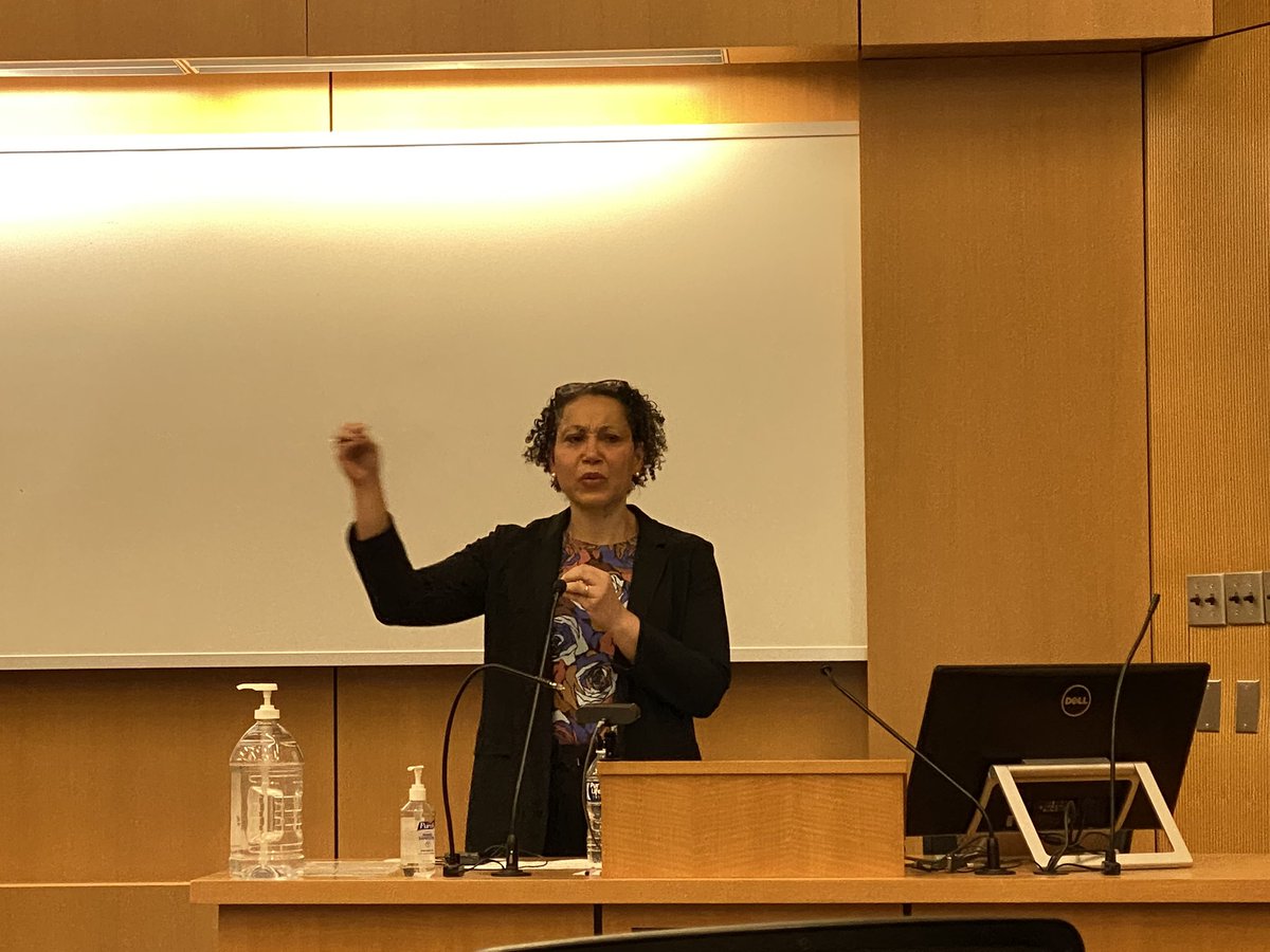 heathercmd2's tweet photo. The fantastic Dr. Zara Cooper @zaracMD giving the annual #AlphaOmegaAlpha Keynote address @templemedschool @ELAMProgram @NancyDSpector https://t.co/F9TPlaDJJa