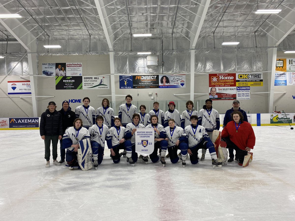 AVhockeyteam's tweet photo. Great way to wrap up the season by winning the Western region middle school banner! Well done fellas #AVpride https://t.co/UP68Hpp6xz