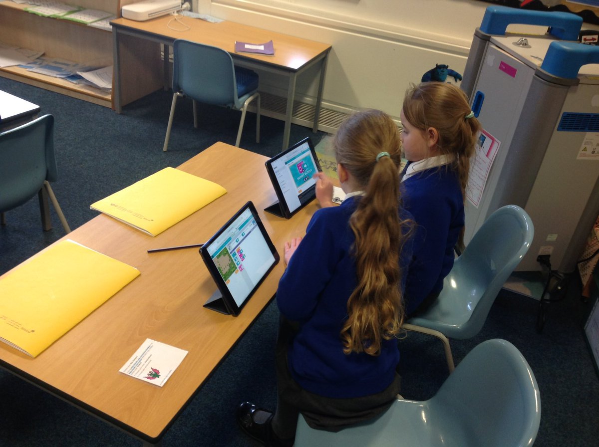 MissHampton4's tweet image. Class 4 have been thoroughly enjoying their Code Studio lessons recently building code, testing algorithms and debugging them when needed. #teamcarrmill #carrmillcomputing