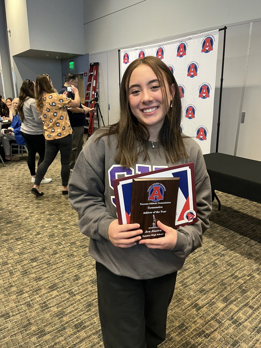 Ava A is the Tacoma Athletic Commission’s Gymnast of the Year! 
💜💛