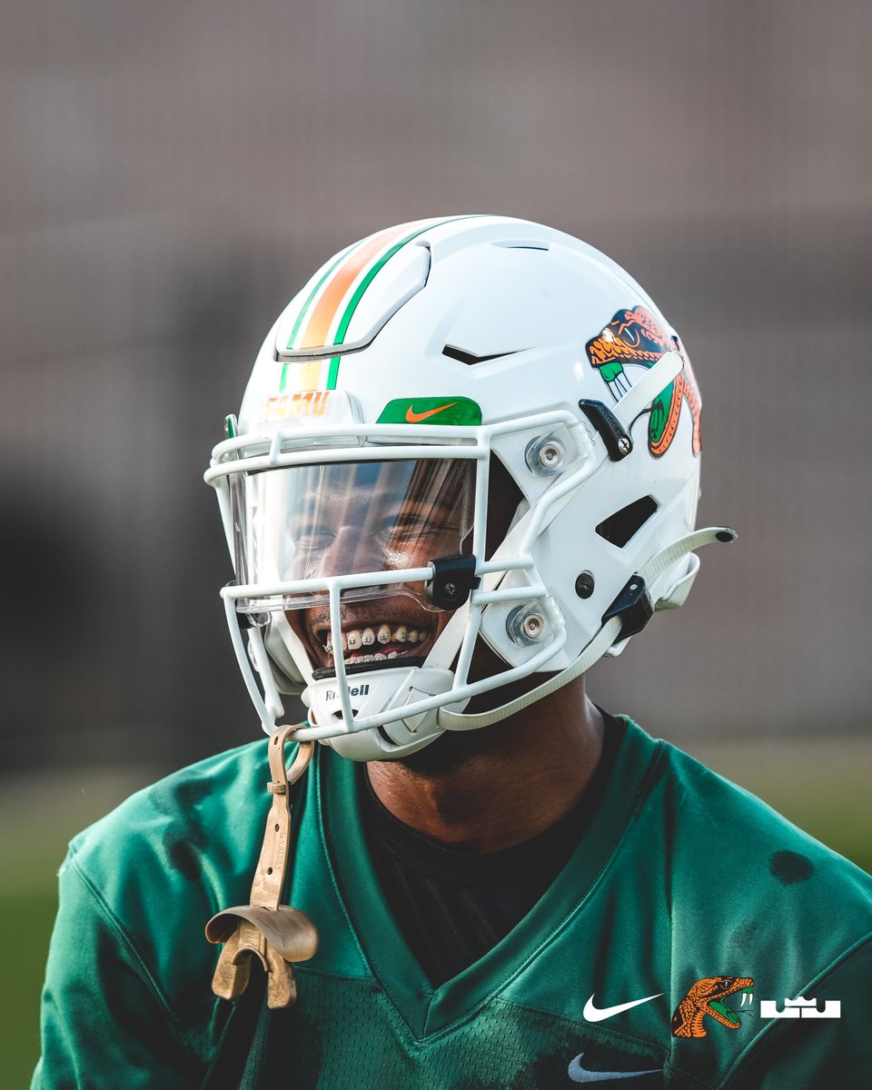 FAMU_FB's tweet photo. 𝗙𝗢𝗢𝗧𝗕𝗔𝗟𝗟 𝗜𝗦 𝗕𝗔𝗖𝗞!
#FAMU | #Rattlers | #LeaveNoDoubt https://t.co/MIOaQkHgru