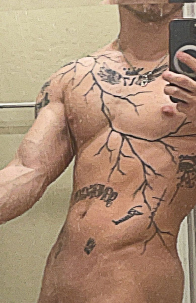 WavyExclusive's tweet photo. Can’t believe my link in bio is FREE😜#onlyfans #onlyfanspromo #fitness https://t.co/YGLrDZdJJG