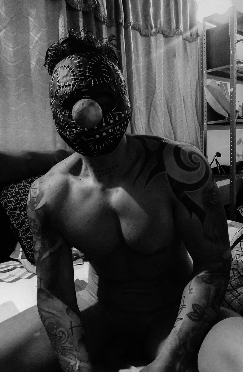 Juguemos a qué nadie nos vea ? 😈🍆💦