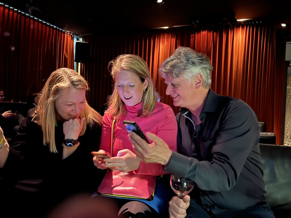 tomrudel's tweet photo. @TobiRaue @uhl_edu @michaelreder5 „Boah, wie gemein!“ https://t.co/o4FhZtdue2