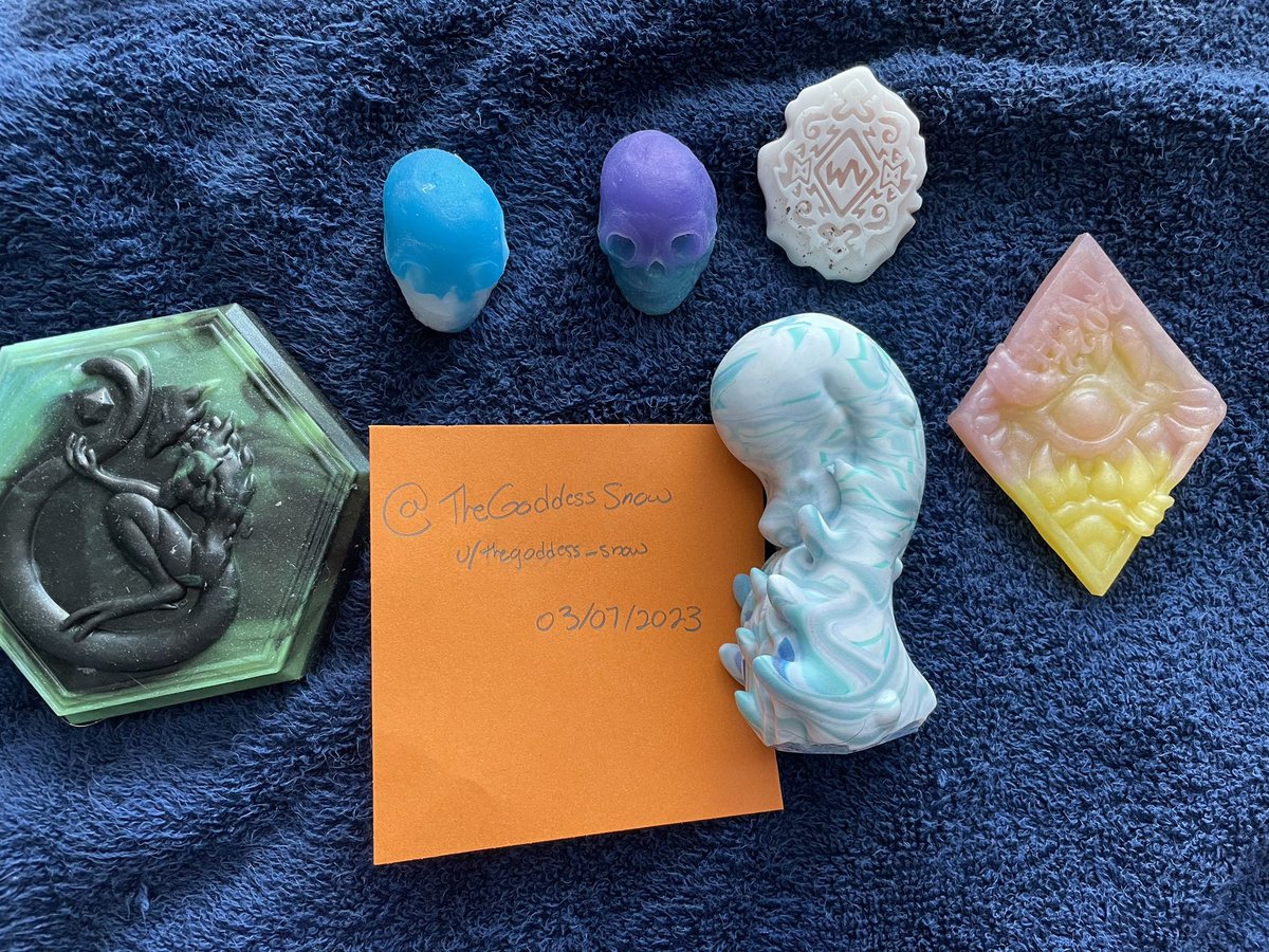 TheGoddessSnow's tweet photo. Okay I’m so sorry I keep doing this but finally organized everything again in a big sales post! #dongsales @baddragonresell 
Apologies for any leftover fuzzies you see, they’ll be washed off again! 
And as always, feel free to dm me for more photos or anything! https://t.co/NNgqOVvmky
