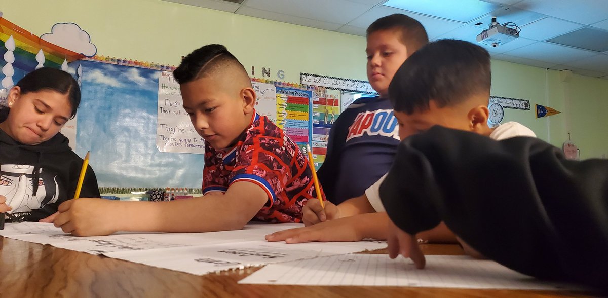 IAguilar_CES's tweet image. Honing our skill! 💪🏽❤🖤🐍 #Cobras #TeamSISD #BIGnotes #CampestreCobras  #SpringIntersession #ELAR #teachertwitter #TEACHers