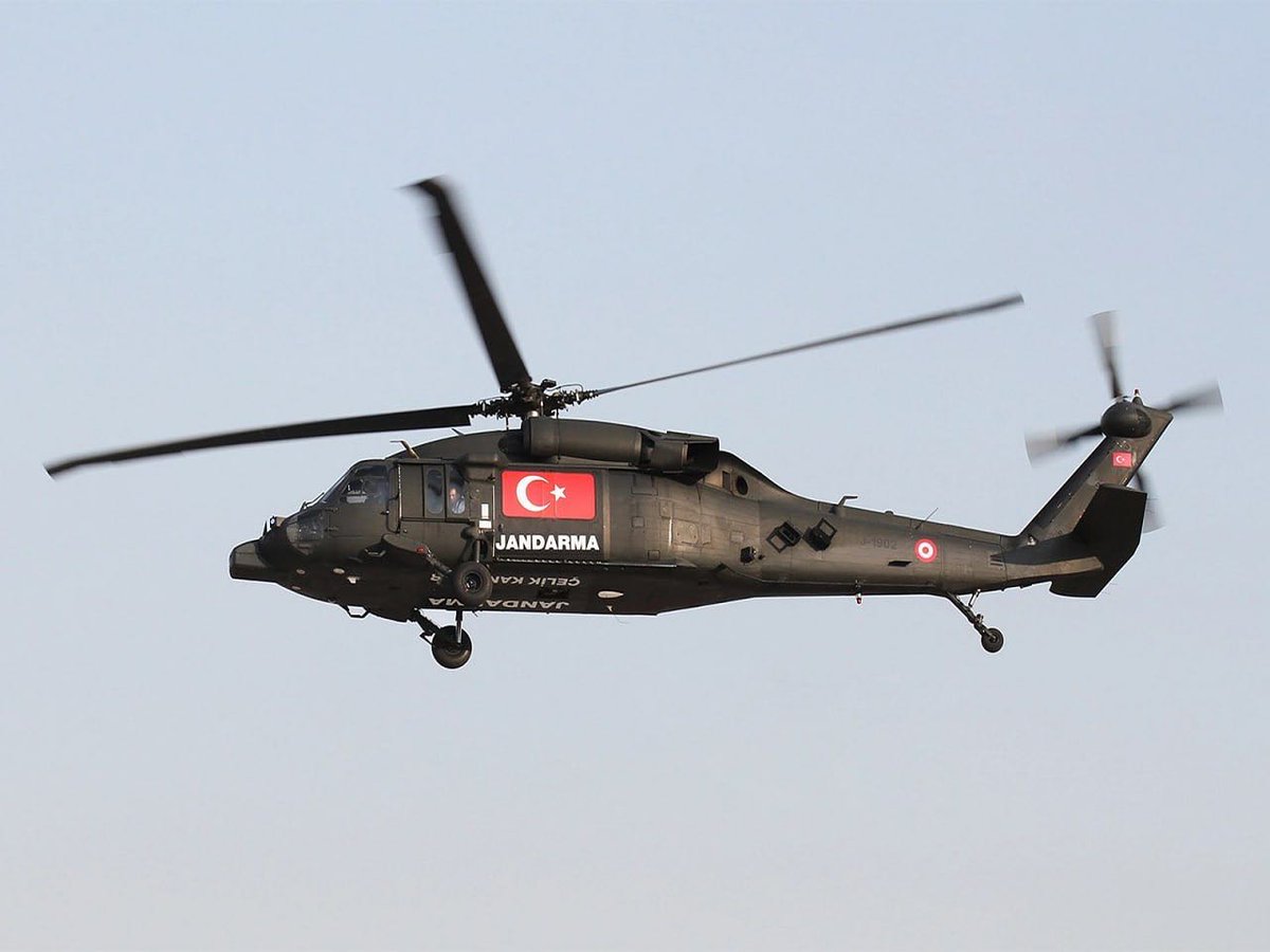 YamankentTV's tweet photo. ŞEHİDİMİZ VAR TÜRKİYEM ❗

Kahramanmaraş'ta görevli J. Plt. Kd. Albay Oğuzhan Adalıoğlu helikopter pallisinin çarpması sonucu Şehit oldu. 

Ruhu Şad Olsun...🤲
https://t.co/lL49ICJxSN https://t.co/fU9LXEqxuh