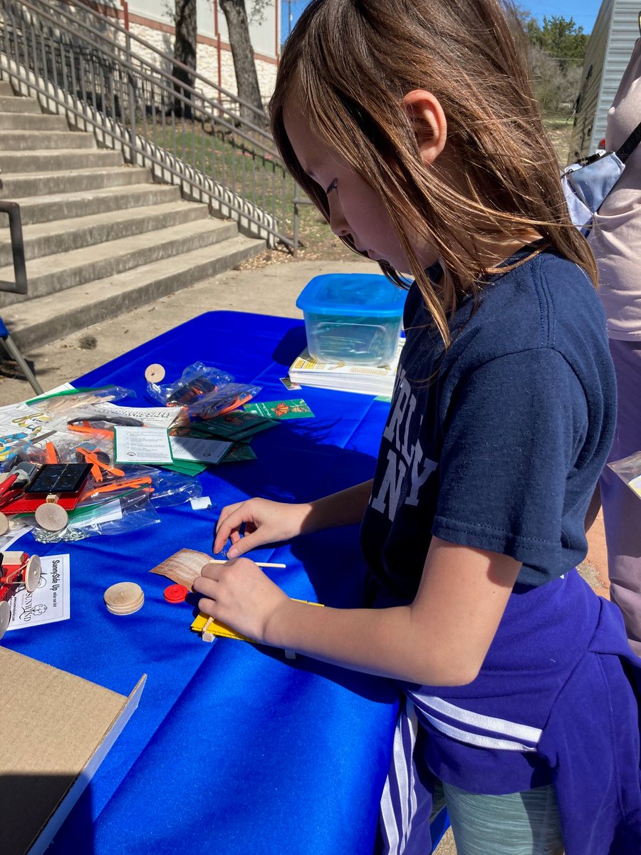 PedernalesCoop's tweet photo. PEC employees visited with students at @WimberleyISD's STEAM Fair to share real-world applications of #STEAM related industries and companies. Students built solar cars and learned how #PEC line crews use #UAV’s to inspect and troubleshoot power lines. #PECproud #PECstrong https://t.co/URqHZnh3WP