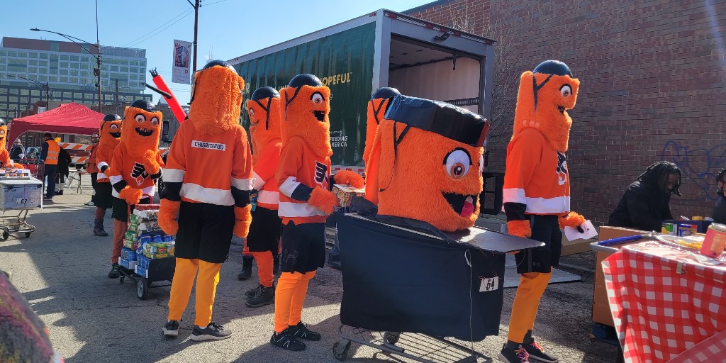 Chicago’s Food Bank tweet media