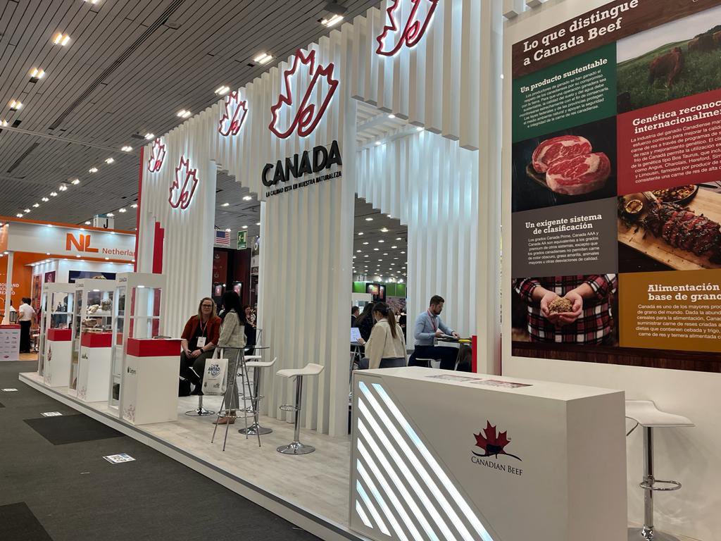 Canadá en México tweet media