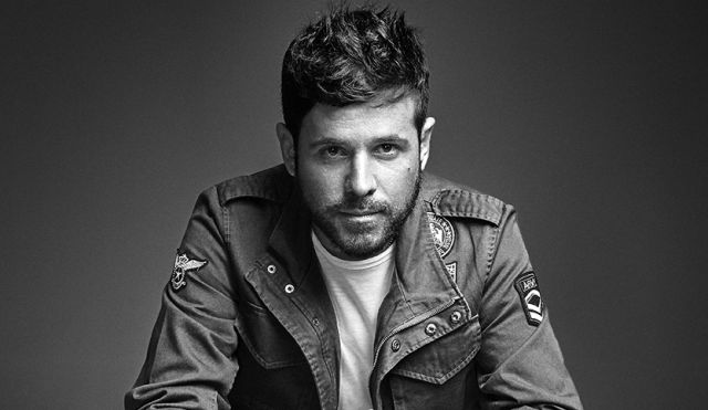 Formula_Music's tweet photo. ¡DIFÍCIL!
¿Con cuál de estas dos grandes joyas del Pop Español te quedas?
🔃 "El Patio" de Pablo López 
❤️ "Mi Héroe" de Antonio Orozco https://t.co/vRqCY5BL69