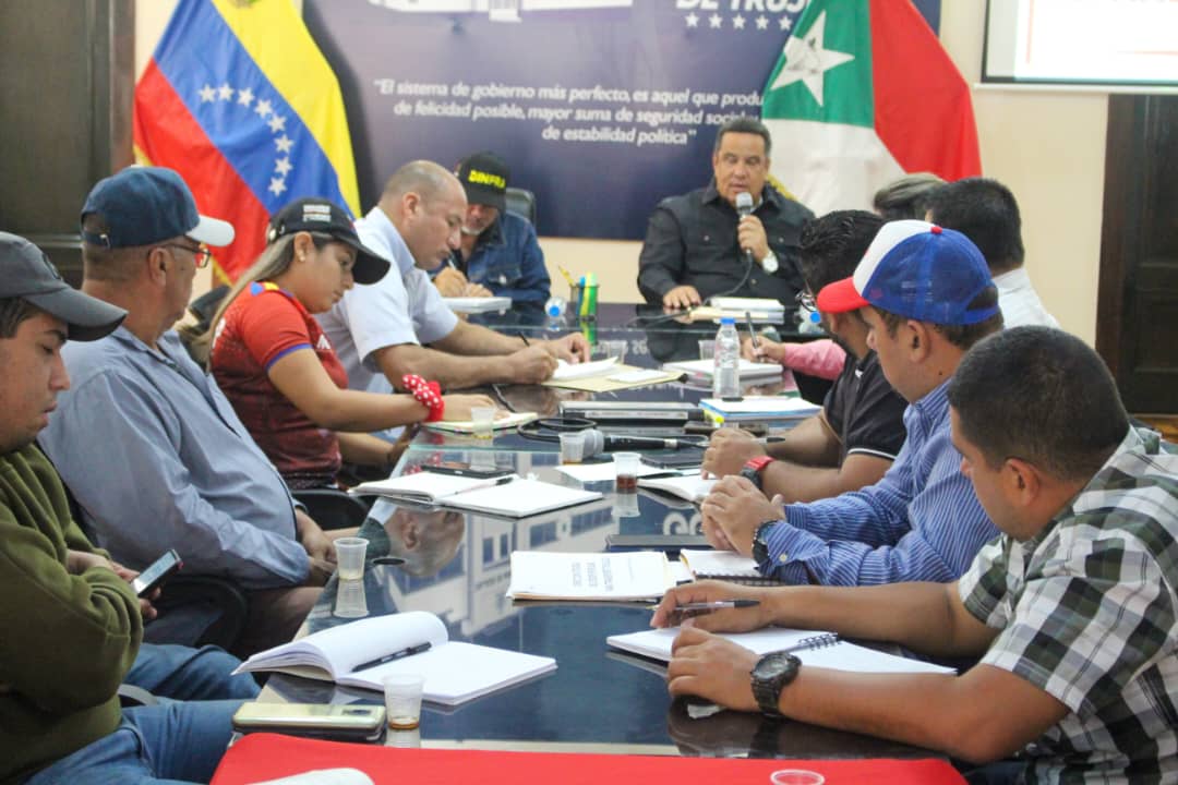 #GranTrujillo  Gobernador de Trujillo orienta redoblar esfuerzos para atención en vialidad, vivienda y servicios  n9.cl/x3d0b