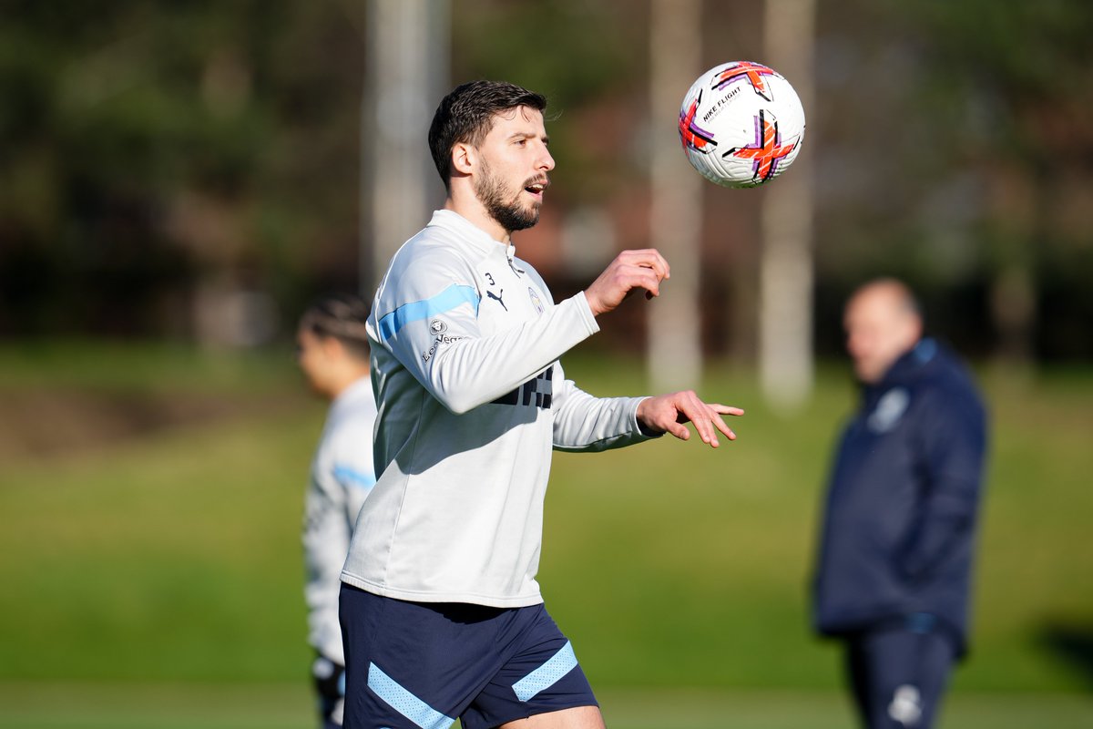 ManCityPT's tweet photo. A preparação para o Crystal Palace já começou! 💪

🔷 #MCFCPortugues | https://t.co/JIQNttxQCn https://t.co/vHNg1fYFmR