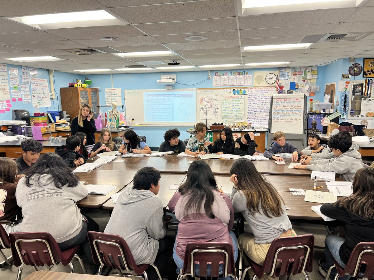 CaEduTogether's tweet photo. Thank you @SanMarcosMiddle for sharing the amazing work of your science teachers! #demoLesson #teacher https://t.co/iN3LZlMBH0