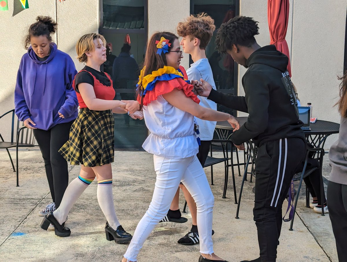 JPersinski's tweet photo. Fabulous day for some dancing in the World Language courtyard!!! @NHSWLD @NHS_Trojans @RockHillSchools #worldlanguageday #rocksolid https://t.co/XgbdWM8MGi