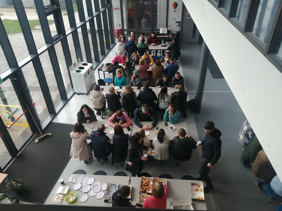 lorraine tweet media