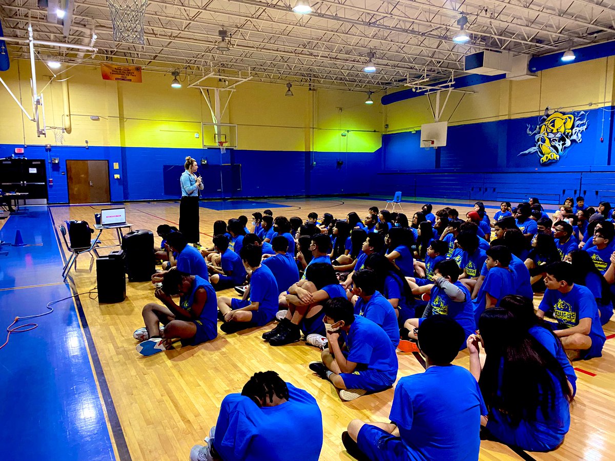 Averi J. Steen tweet media