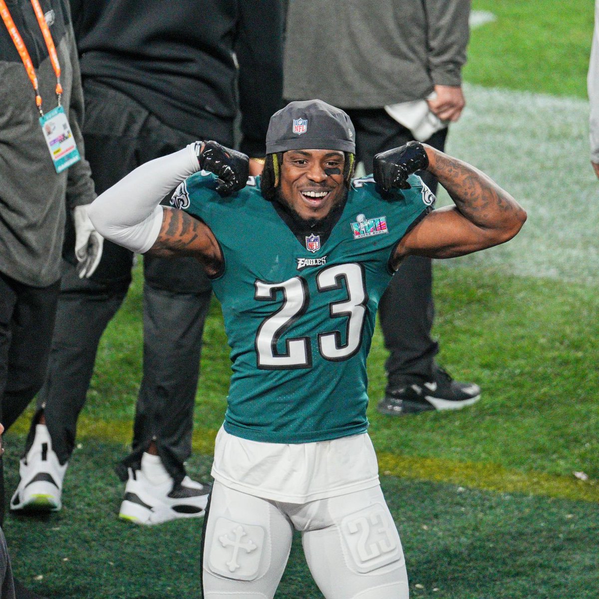 Eagles Nation (@phleaglesnation) on Twitter photo RETWEET if you want <a href="/CGJXXIII/">C.J. Gardner-Johnson</a> in Philly for many years to come 🦅🦅🦅
#StayInPhillyCeedy RETWEET if you want <a href="/CGJXXIII/">C.J. Gardner-Johnson</a> in Philly for many years to come 🦅🦅🦅
#StayInPhillyCeedy