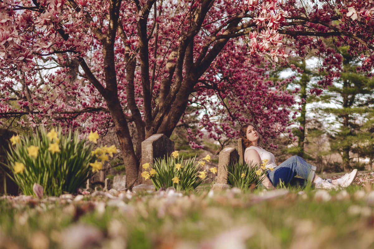 SURPRISE!!! my new single Twenty Forever is coming out next friday, 3/17! this song pairs a longing for the future with the fear of growing up and i am so excited to share it with the world! you can presave it at the link in my bio (you won’t regret it) 😉🌷