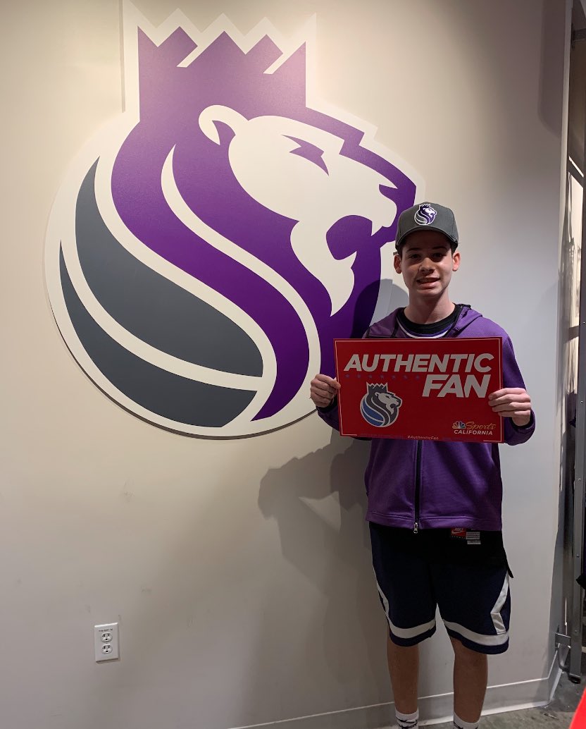 KaseyKazliner's tweet photo. The Sacramento Kings could go down as one the best feel-good sports stories ever. I am a Warriors fan through and through, and i make content about them but i have always been a Kings fan too, here is me in 9th grade when Sac had a 31-41 record and were terrible! #notabandwagon https://t.co/bksGRqbtqk