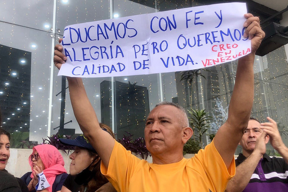 DiarioTalCual's tweet photo. Fetramagisterio advierte que conflicto en el sector educativo se ha profundizado #TalCual #ClaroyRaspao #LuchaPermanente https://t.co/nUP1TsbkhO https://t.co/WY9vX4jKA7
