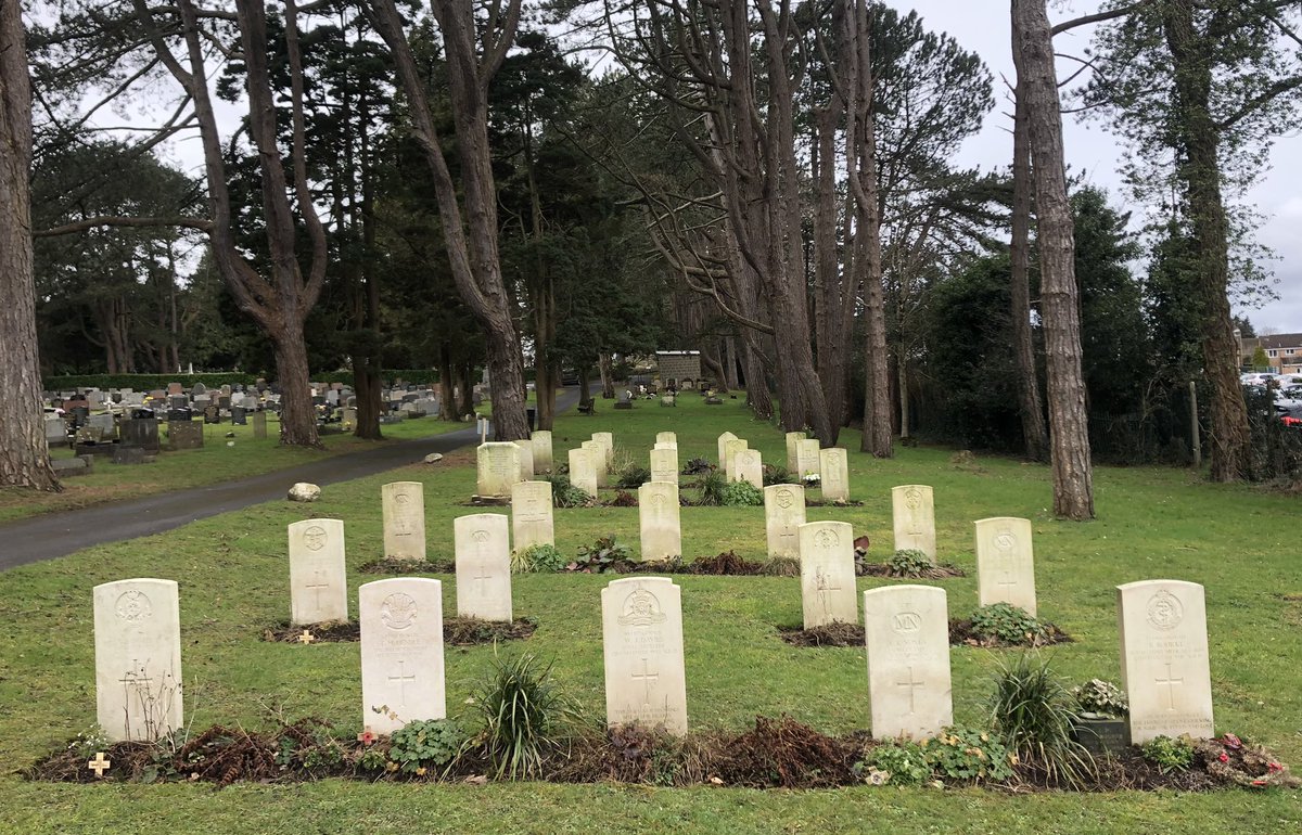 albymarch_alan's tweet image. Swansea (Morriston) Cemetery #Wales @CWGC
J.Cullen #RoyalWelchFusiliers
T.H.Dendle #WelchRegiment
V.M.Bennett #SouthWalesBorderers