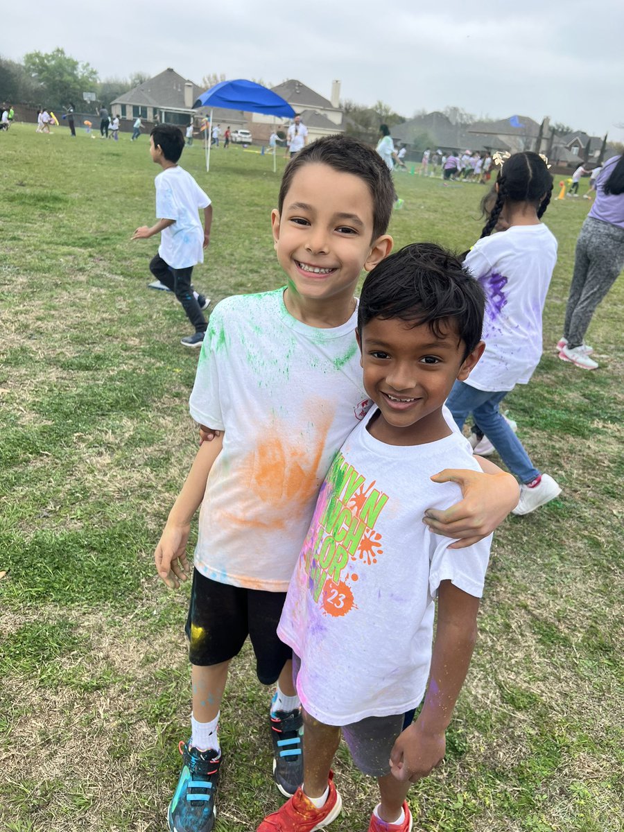 Color run fun!!!❤️🧡💛💚💙💜