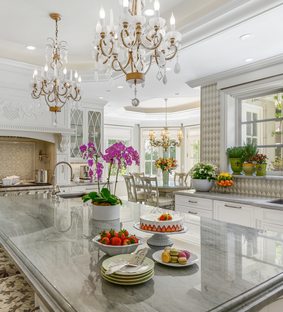 DesignerGrubb's tweet photo. Handcraftsmanship should never be a memory but kept alive in the present. 
#kitcheninspo #interiordesigner #housegoals #interiordecor #homeinspo #luxurylifestyle #designerchristophergrubb  #kitchenremodel #kitchengoals #kitchendesign #sodomino #voguedecore  #housebeautiful https://t.co/EF48lS7Z9g