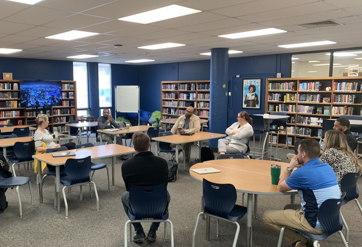 TedHiff's tweet photo. Meeting with the classroom teachers and providing 30 Second Feedback at #HolmanMS @PattonvilleSD ! Thank you @sarahmoran45 for hosting your colleagues from @MLDSLeaders. @SCWestWarriorAP @StLouisRPDC @EducPlus https://t.co/2YWiNLjSho