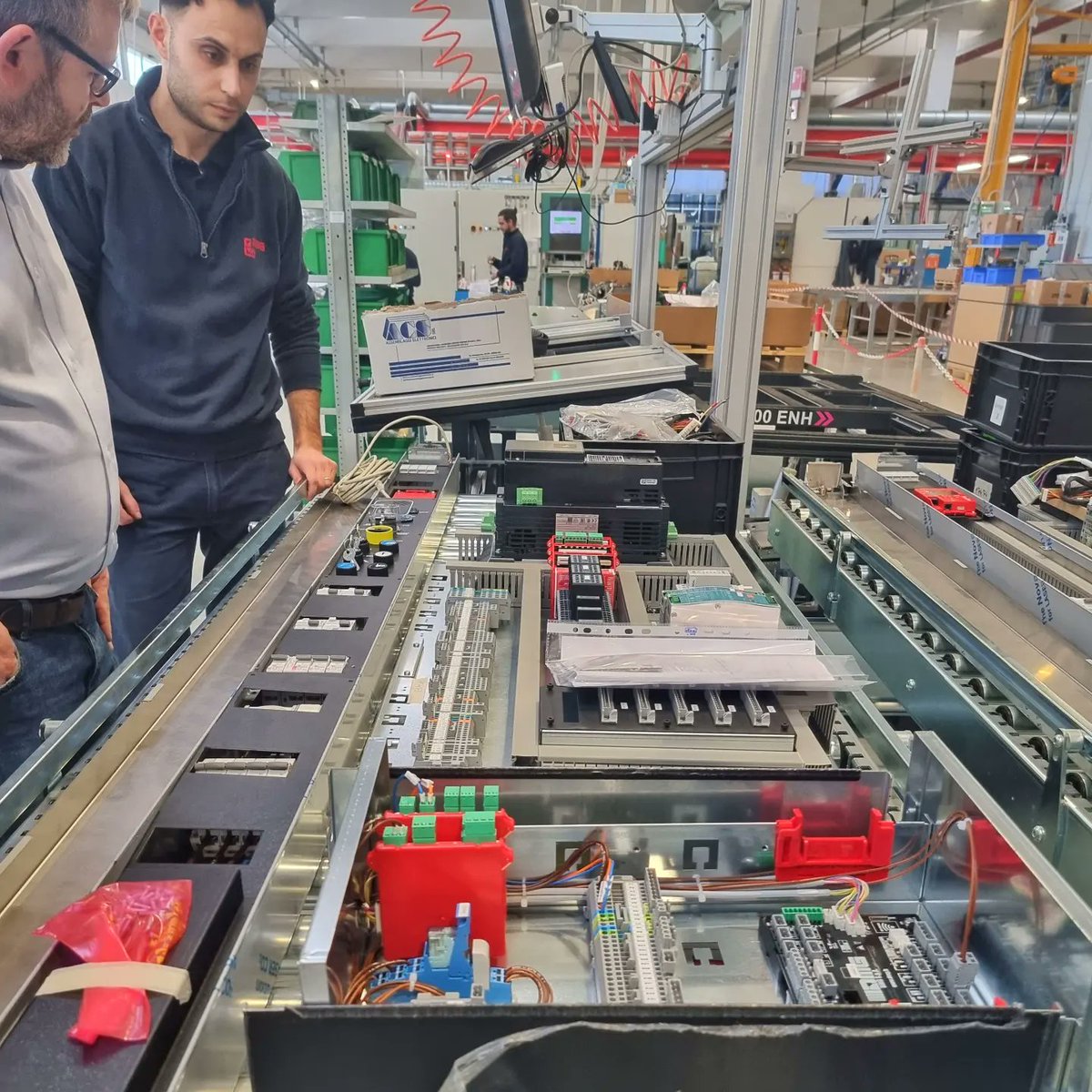 WhiteLifts's tweet photo. This week, we have had a visit to one of our long-term suppliers, DMG. It’s very exciting to look around their first-rate production facility &amp; have an insight into the exciting new products that will be coming to the market later this year. https://t.co/FUo92neoZ8